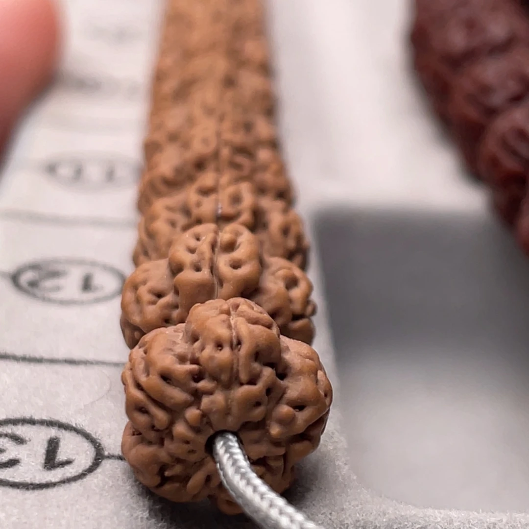 金刚菩提吊坠老树梅花手串