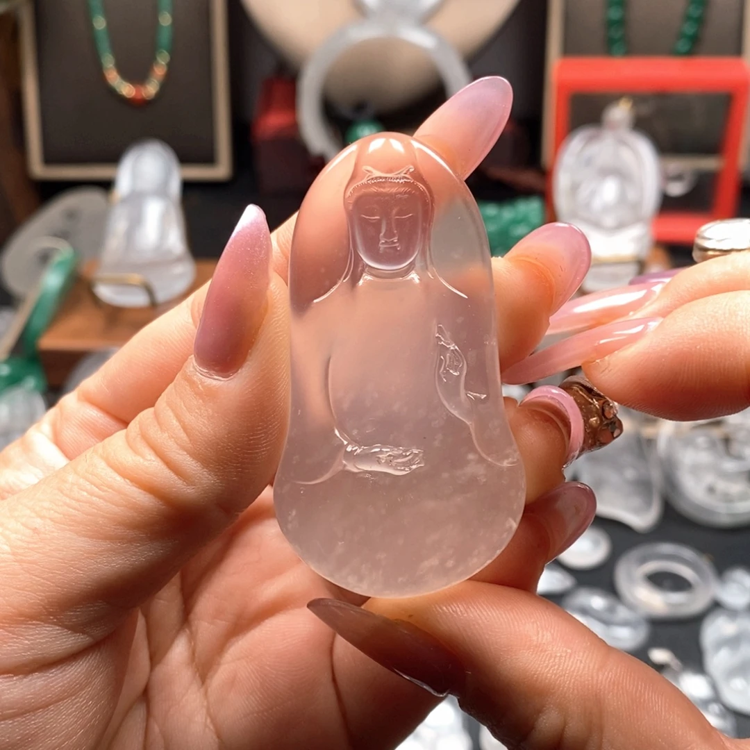 阳***孩石英质玉未镶嵌颈饰