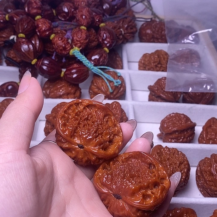 羽***翟文玩核桃吊坠文玩