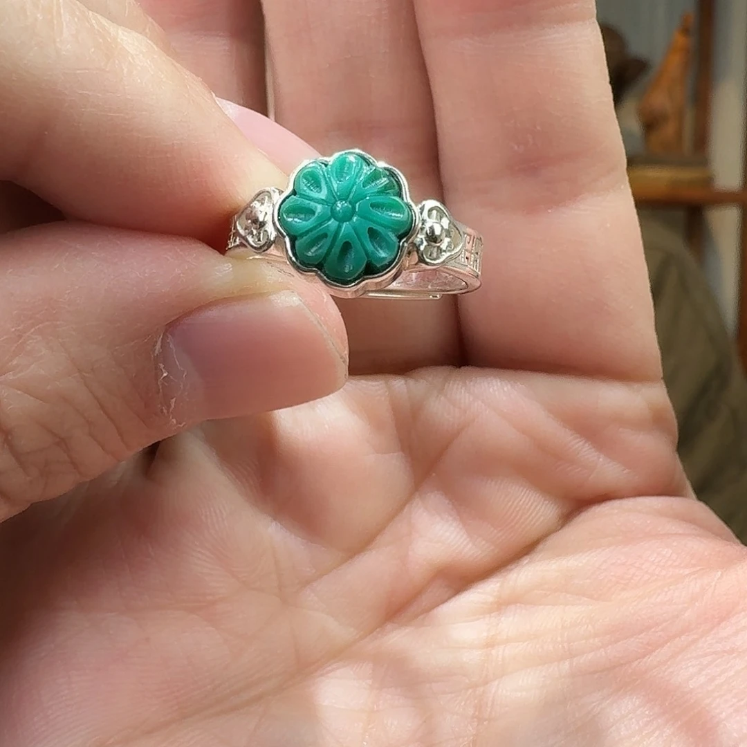 绿松石颈饰合金绿松石