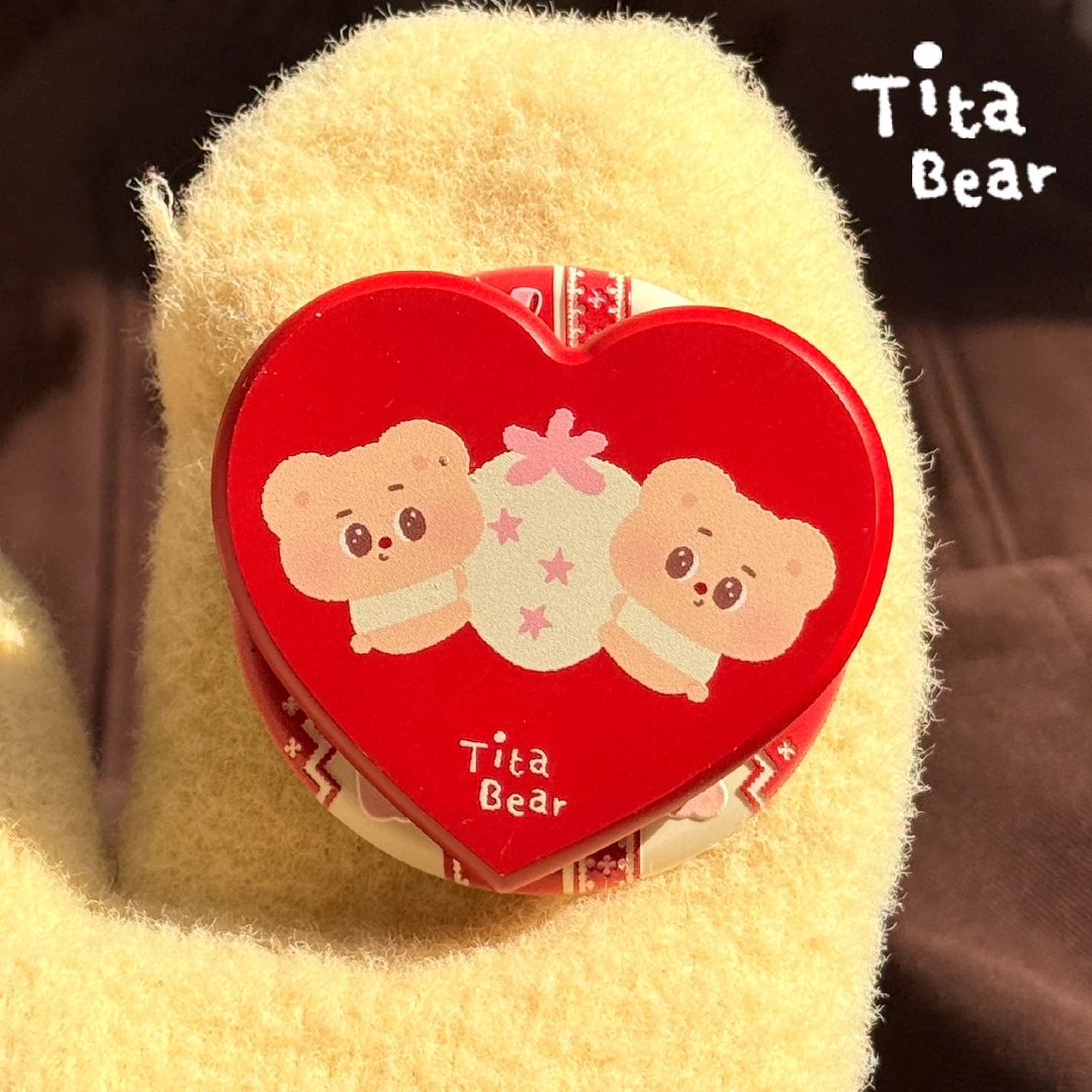 TitaBear草莓毛衣磁吸支架仿木质浮雕可爱卡通新款苹果华为通用