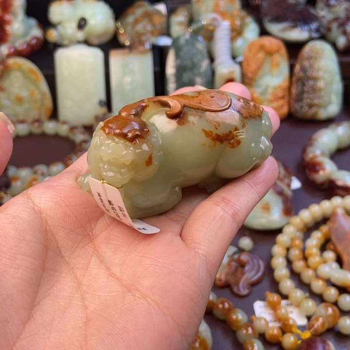 岫岩河磨玉（透闪石质玉）未镶嵌把件