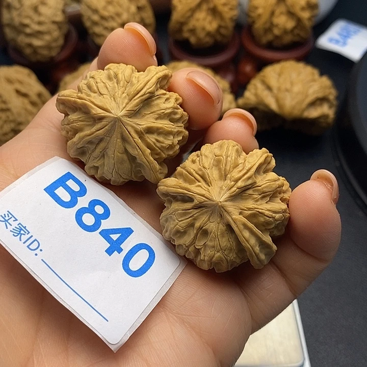 把件文玩核桃玉玺三棱3.4