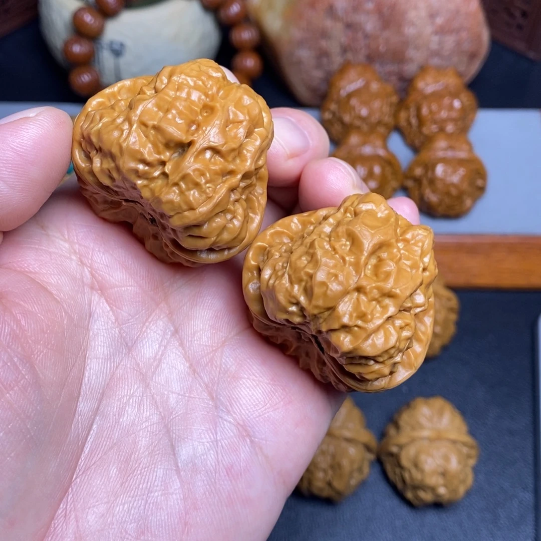 文玩核桃把件41，43肚子