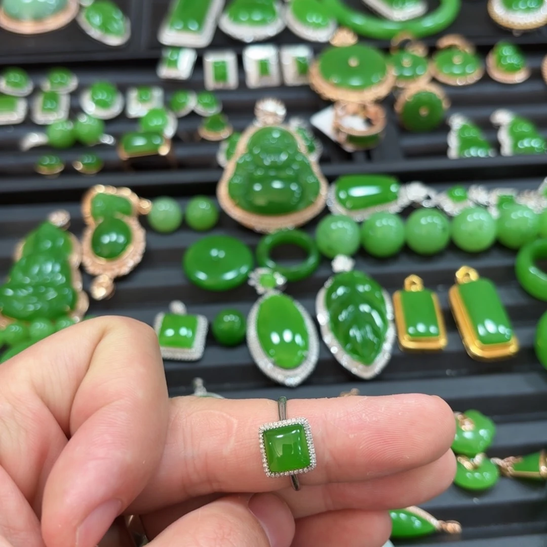 和田玉戒指18K金镶嵌一*丢