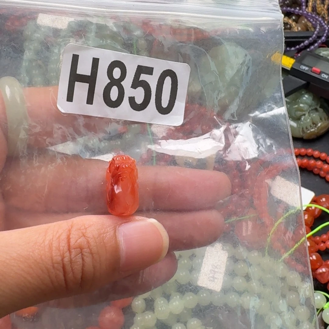 南红玛瑙未镶嵌珠宝奇石