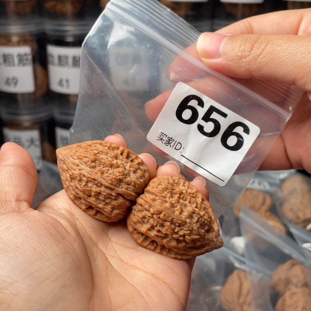 文玩核桃把件全品32塔尖