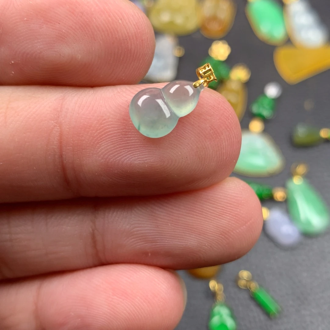 【闪购商品】颈饰18K金镶嵌翡翠翡翠