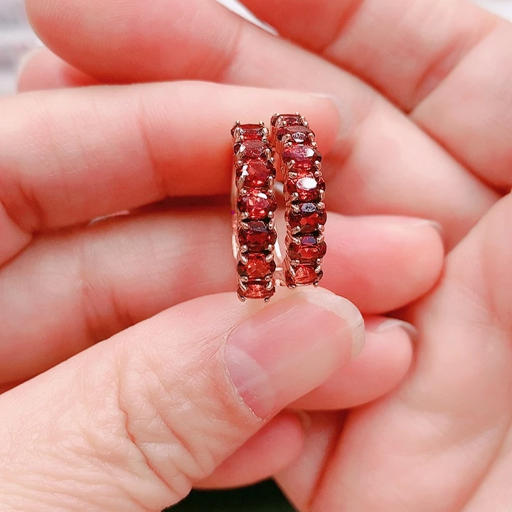 石榴石耳扣银S925镶嵌