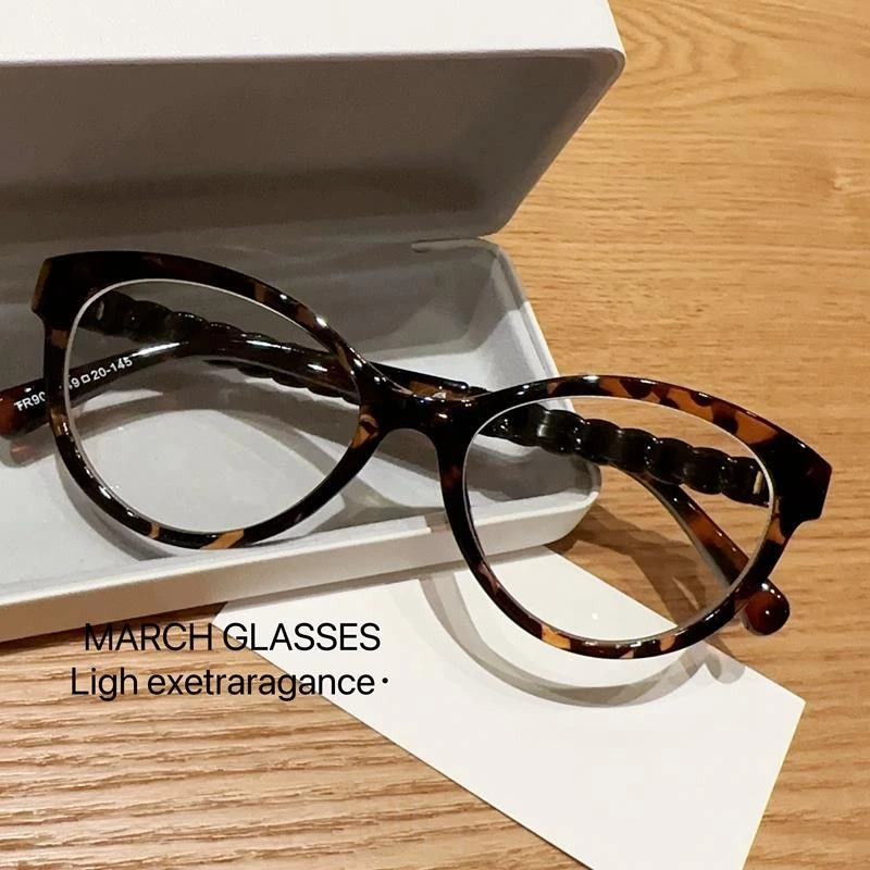 裴客2025新款小香同款欧美猫眼时尚黑色TR90眼镜框可配近视防蓝光