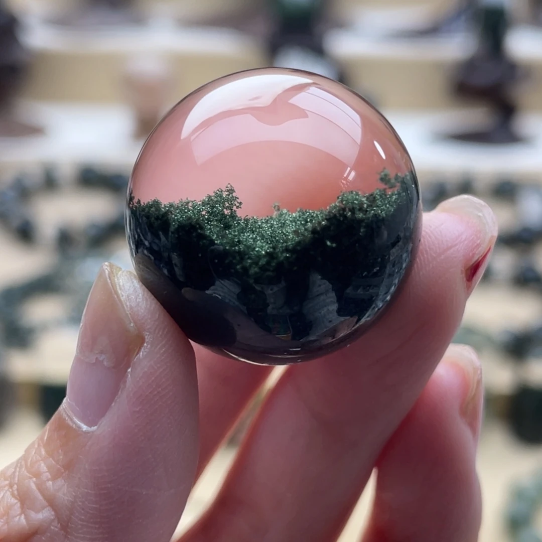 水晶未镶嵌颈饰绿幽灵摆件