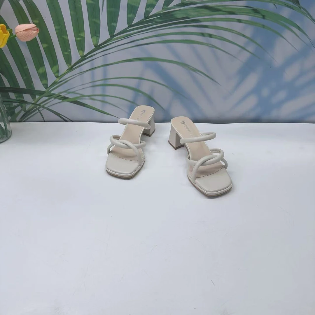 小强家女鞋 新款百搭女凉鞋（Y532-53-1 ）（W34AYV2629323）