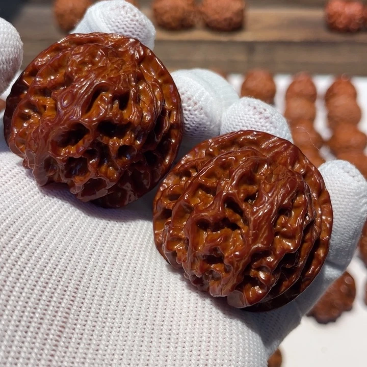 文玩核桃吊坠王*波苹果园555.41.5.04