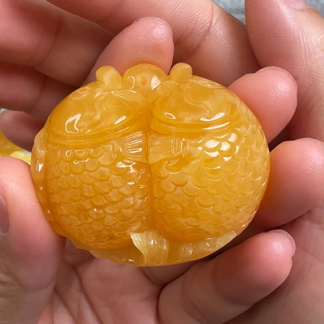 雄***岳蜜蜡未镶嵌裸石蜜蜡