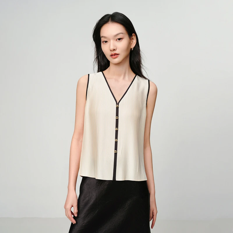 EP雅莹新款 小V领简约弹力匠心压褶背心马甲内搭女5107A