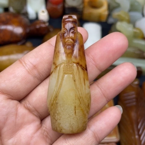 蛇纹石玉未镶嵌颈饰46