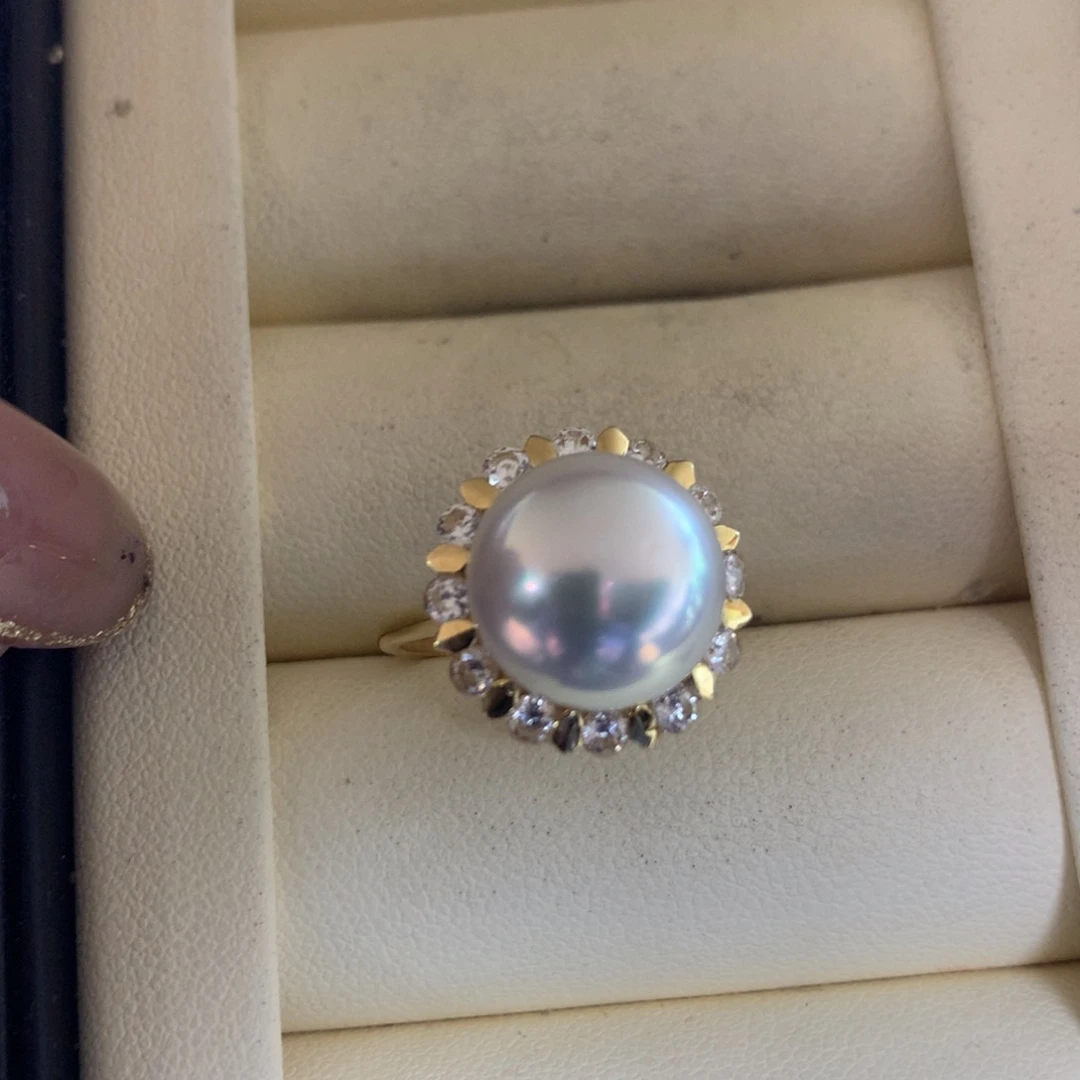 18K金镶嵌海水珍珠戒指
