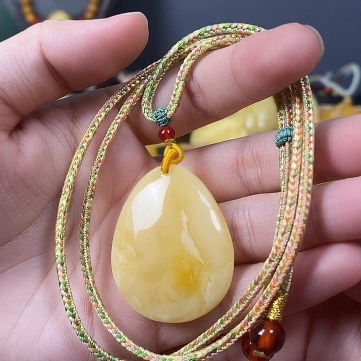 琥珀未镶嵌裸石水滴