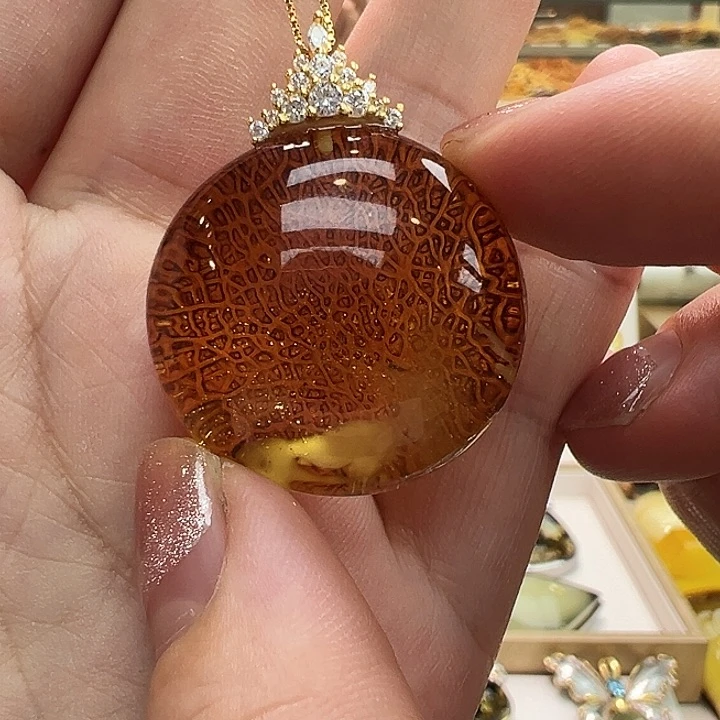 琥珀未镶嵌珠宝奇石