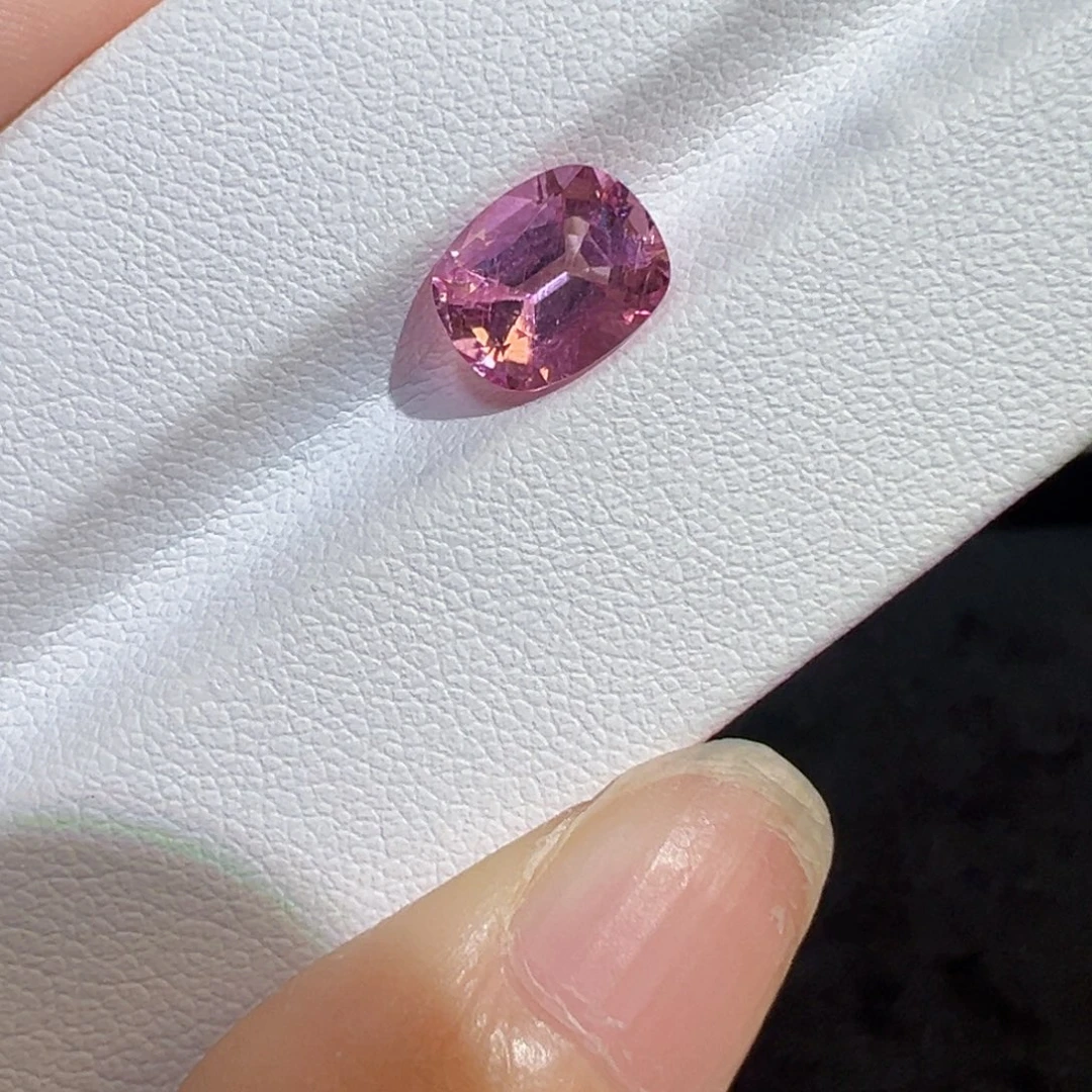 裸石未镶嵌碧玺2.27ct粉色阿富汗