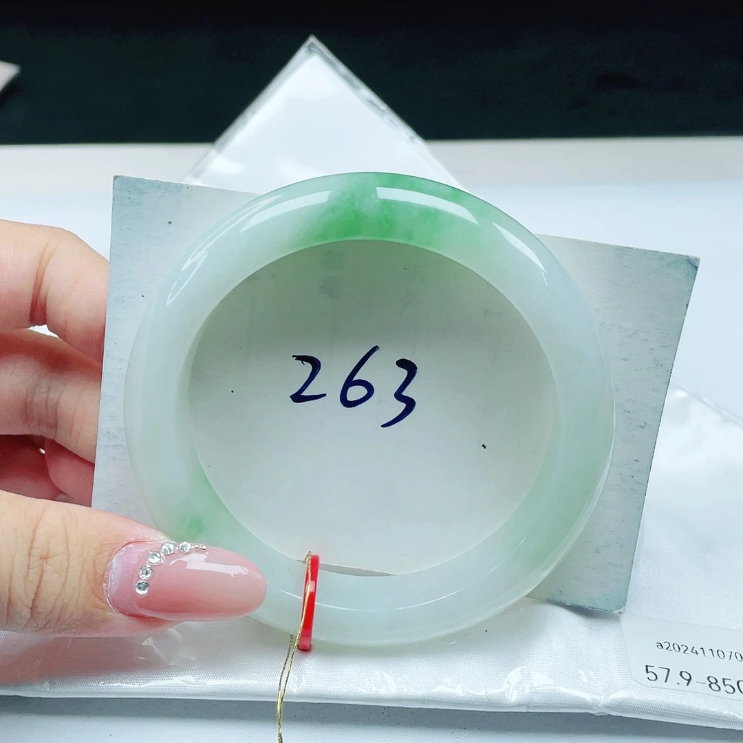 翡翠未镶嵌手镯正圈57+