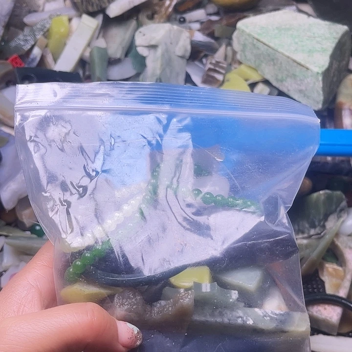 和田玉（糖玉）未镶嵌珠宝半成品蒸**上