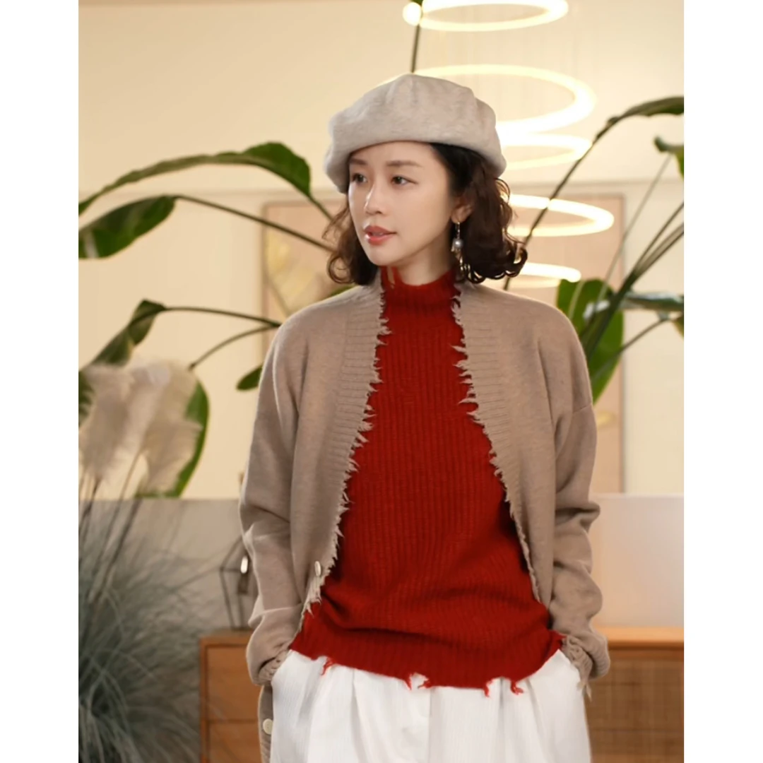 Y【叭哒不惑】山羊绒V领针织衫女时尚落肩袖慵懒毛衣