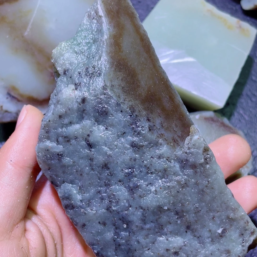 和田玉未镶嵌珠宝半成品