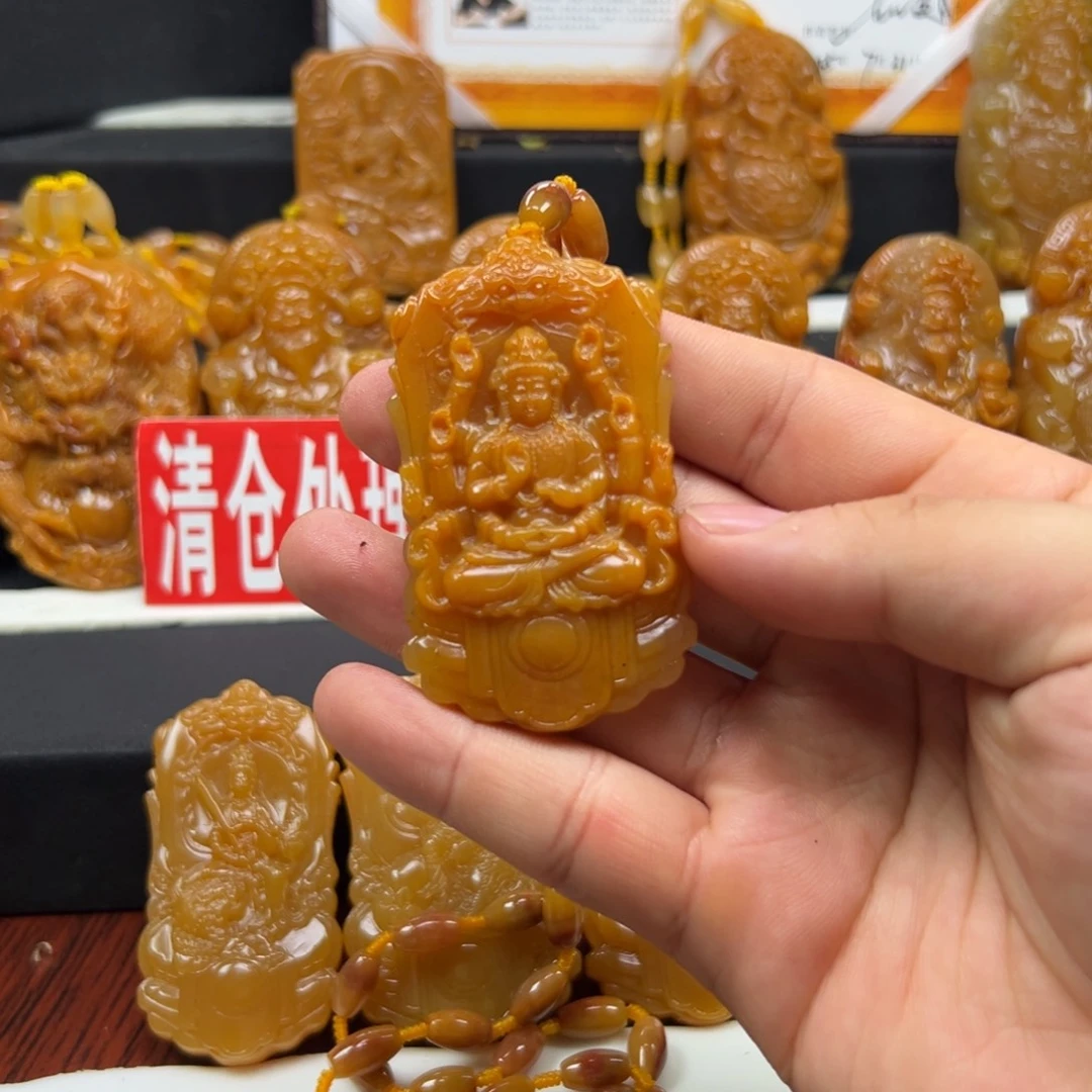 庸***人石英质玉（黄龙玉）未镶嵌多样性发货，发其一