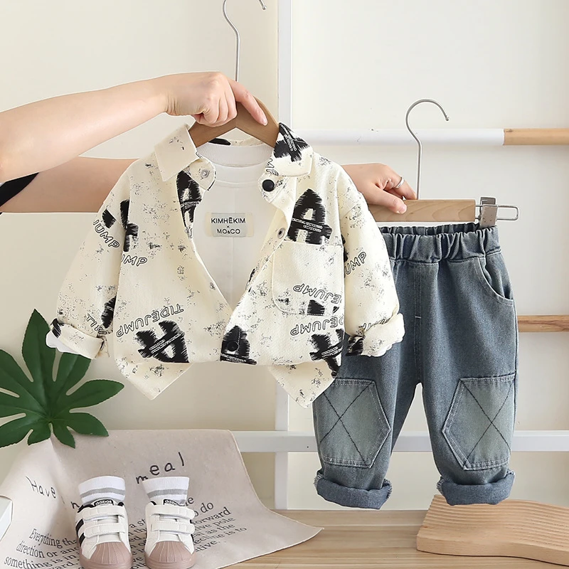 男童套装05新款宝宝春秋季韩版小童衣服儿童字母外套三件套LQ洋气
