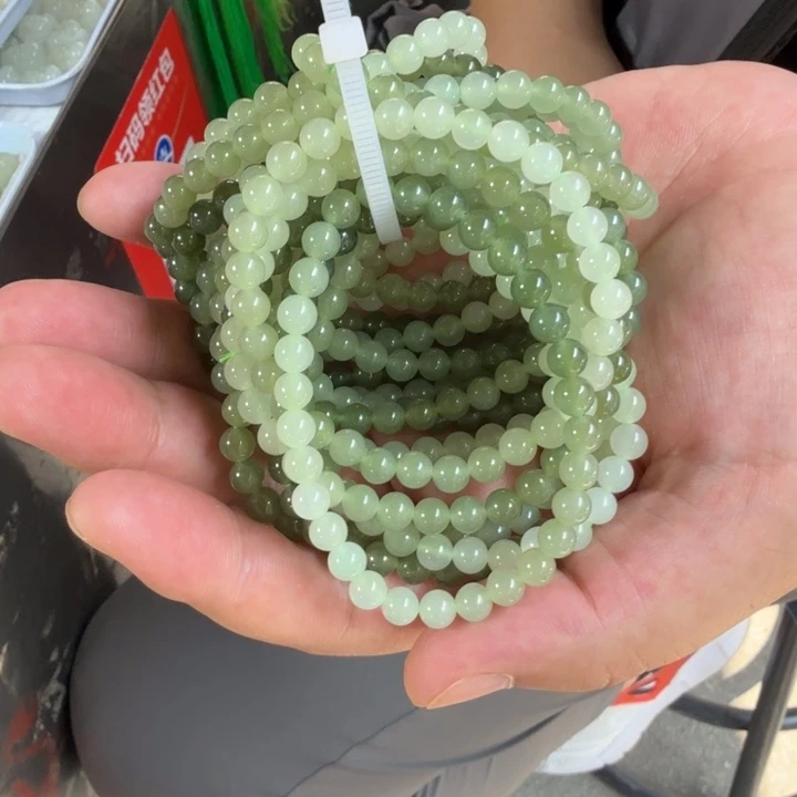 和田玉未镶嵌颈饰多样性，发一件