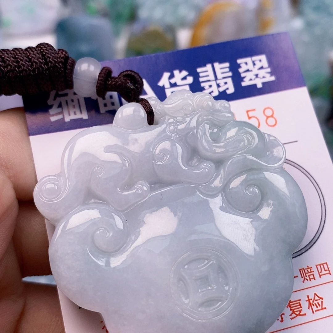 吊坠(不含链)未镶嵌翡翠
