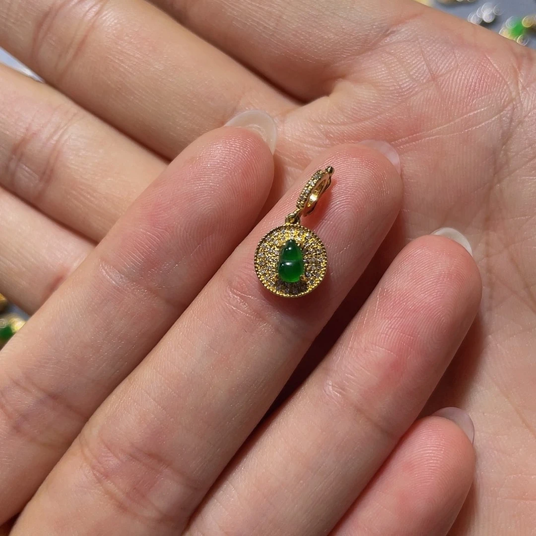翡翠18K金镶嵌吊坠(不含链)