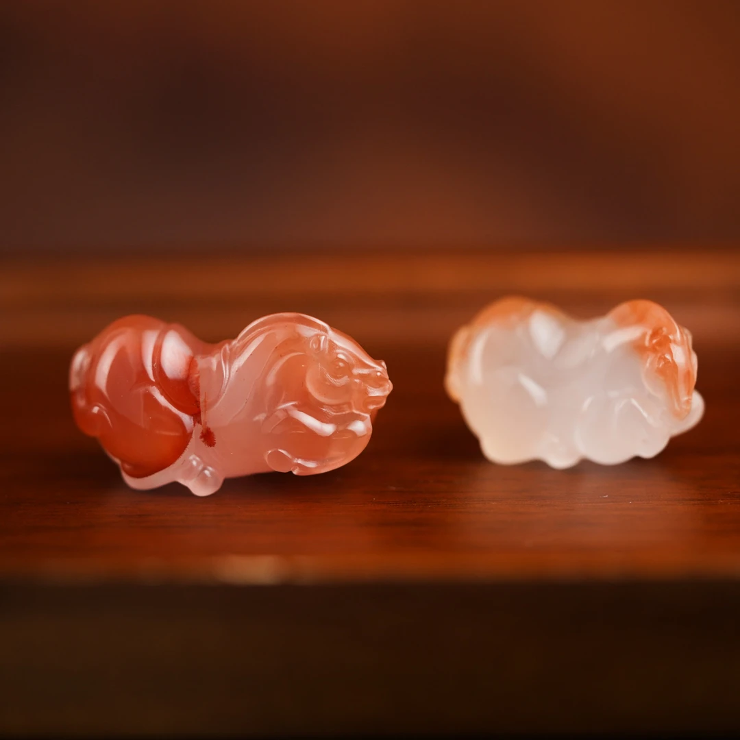 左边婷姐丨南红吊坠（Z3379）多样性发其一