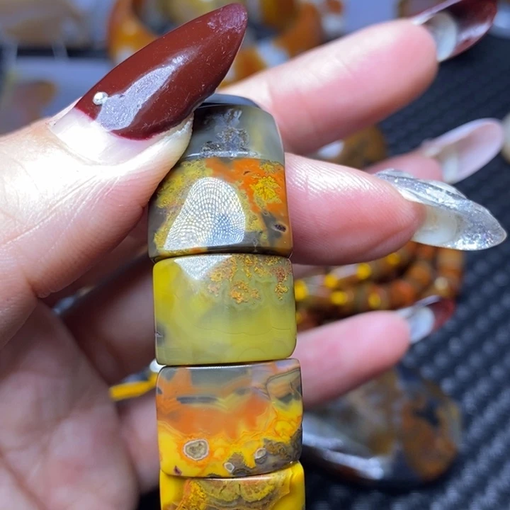 玛瑙/玉髓颈饰未镶嵌