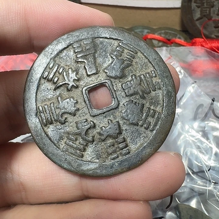 宇***敌铜现代工艺品花钱