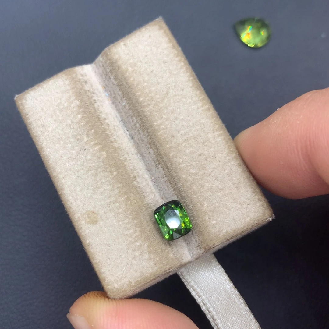 裸石未镶嵌绿色碧玺1.47ct