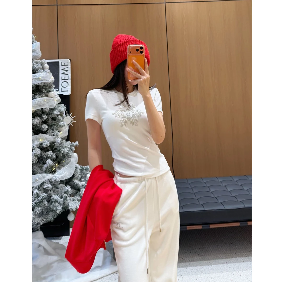 【SEVENWANG】25 | CH 春圆领雪花钉珠显瘦百搭时尚短款T恤6659