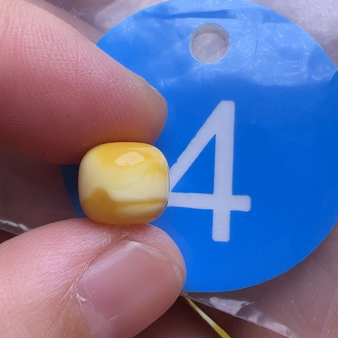 未镶嵌蜜蜡裸石9.3m m