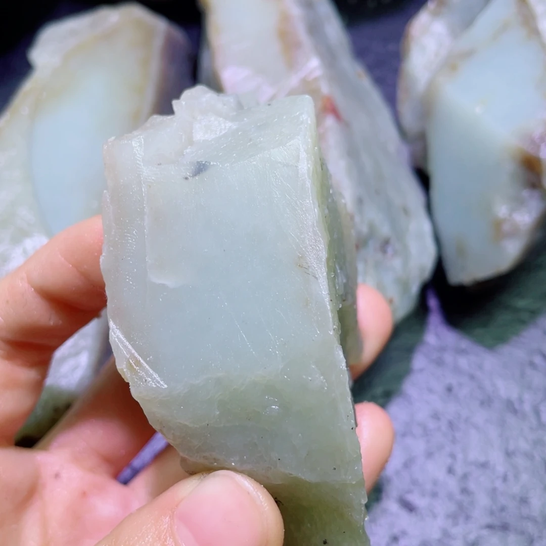 和田玉未镶嵌珠宝半成品