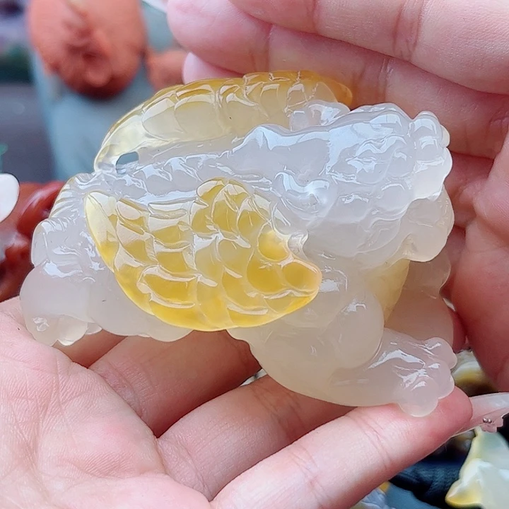红***缘玛瑙未镶嵌手饰吊坠