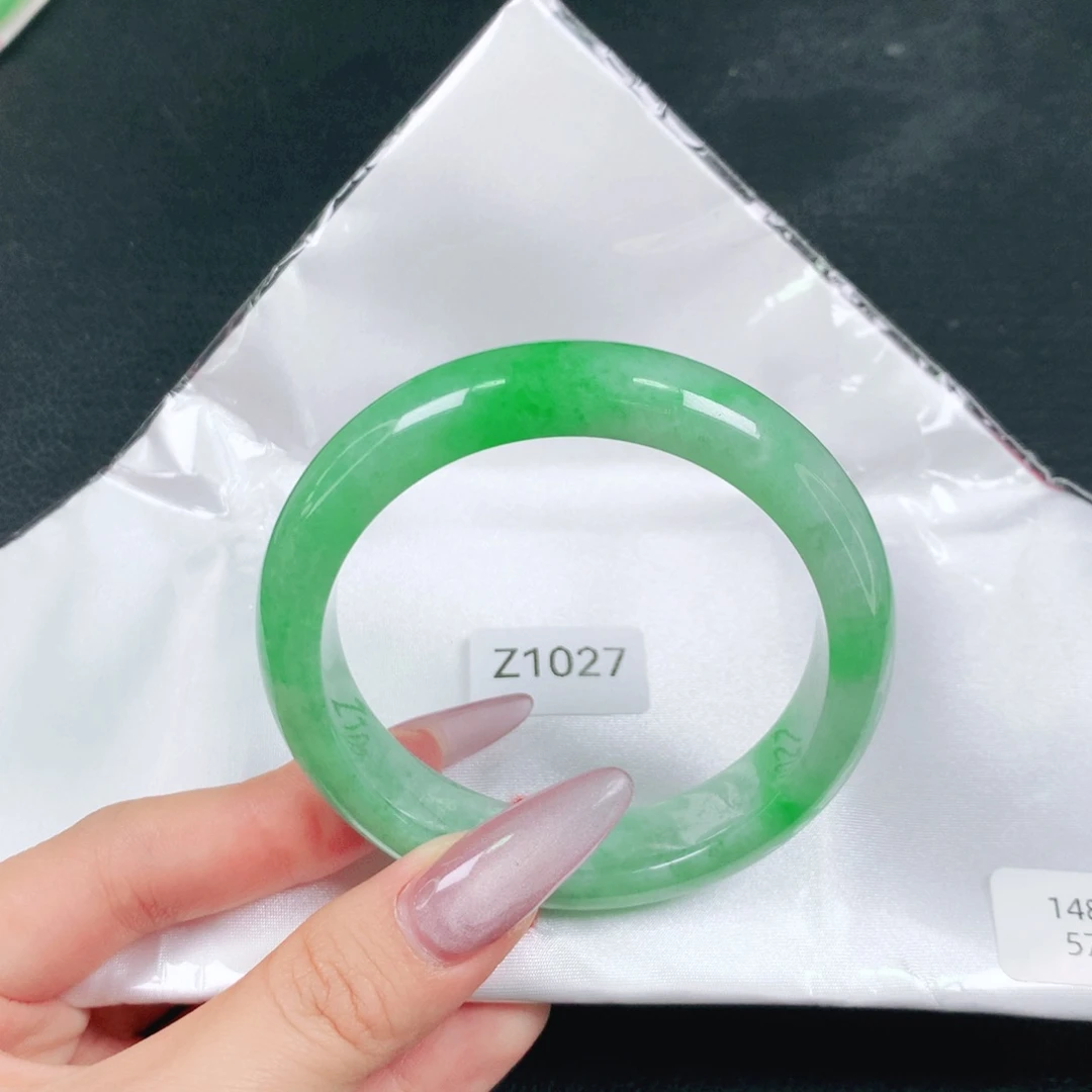 翡翠未镶嵌手镯天然翡翠手镯04