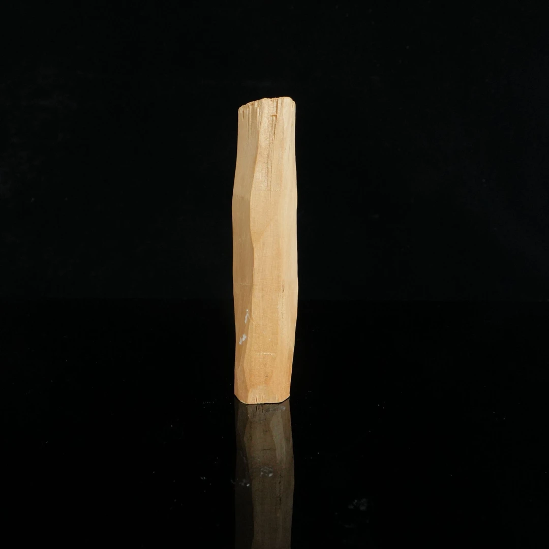 B3862 台湾回流老料老山檀香原料 2.78x2.5x12.1cm 48.9g