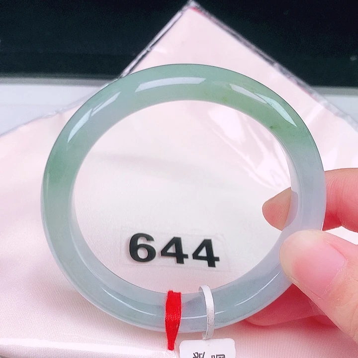 翡翠未镶嵌手镯翡翠手镯