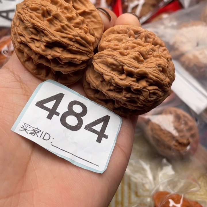 文玩核桃把件虎头
