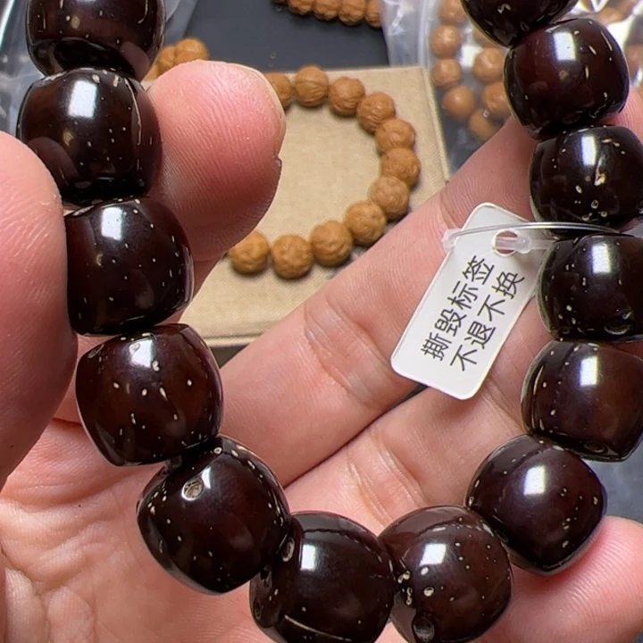 猴头核桃手串啦饿的