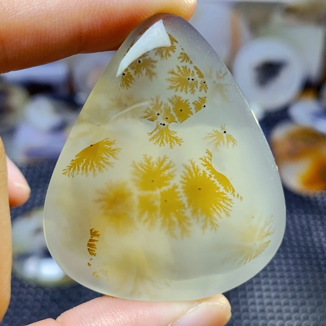 玛瑙/玉髓未镶嵌珠宝奇石