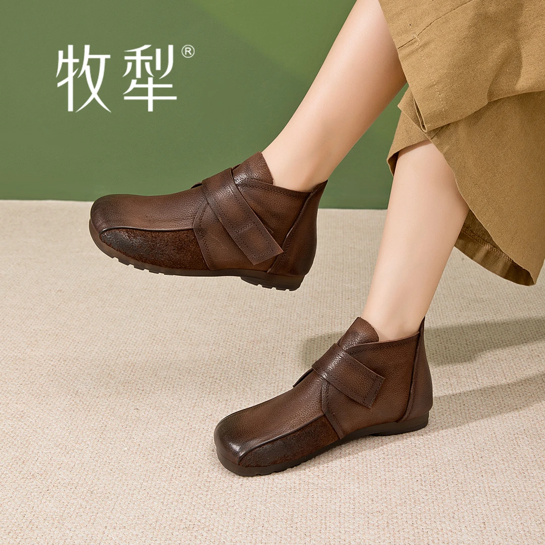 牧犁秋季新款复古头层牛皮魔术贴拼接文艺英伦风平底舒适透气短靴