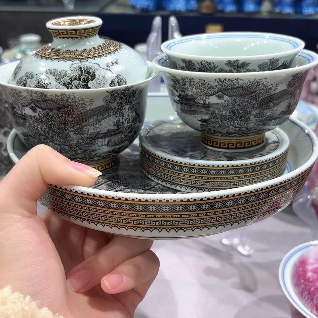 瓷片景德镇瓷器精品陈列