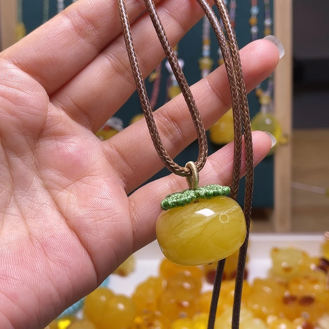 琥珀未镶嵌裸石吊坠